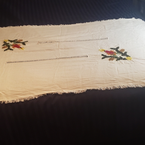 Vintage Christmas Table-Runner - Picture 8 of 8